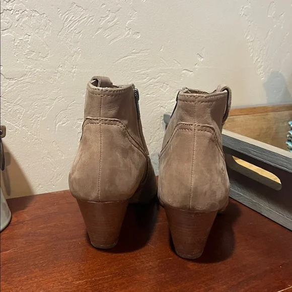 Frye Reina Western Ankle Booties Ash Tan - Picture 4 of 10